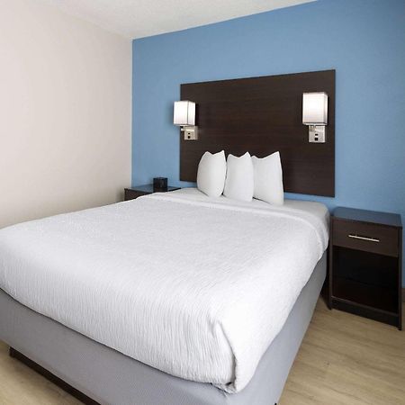 Baymont By Wyndham Newark At University Of Delaware Exteriör bild