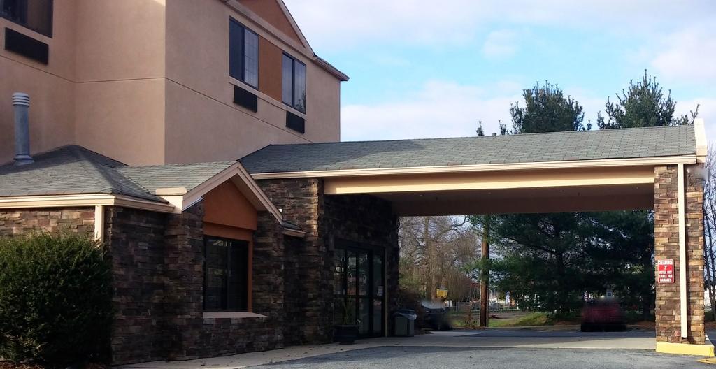 Baymont By Wyndham Newark At University Of Delaware Exteriör bild