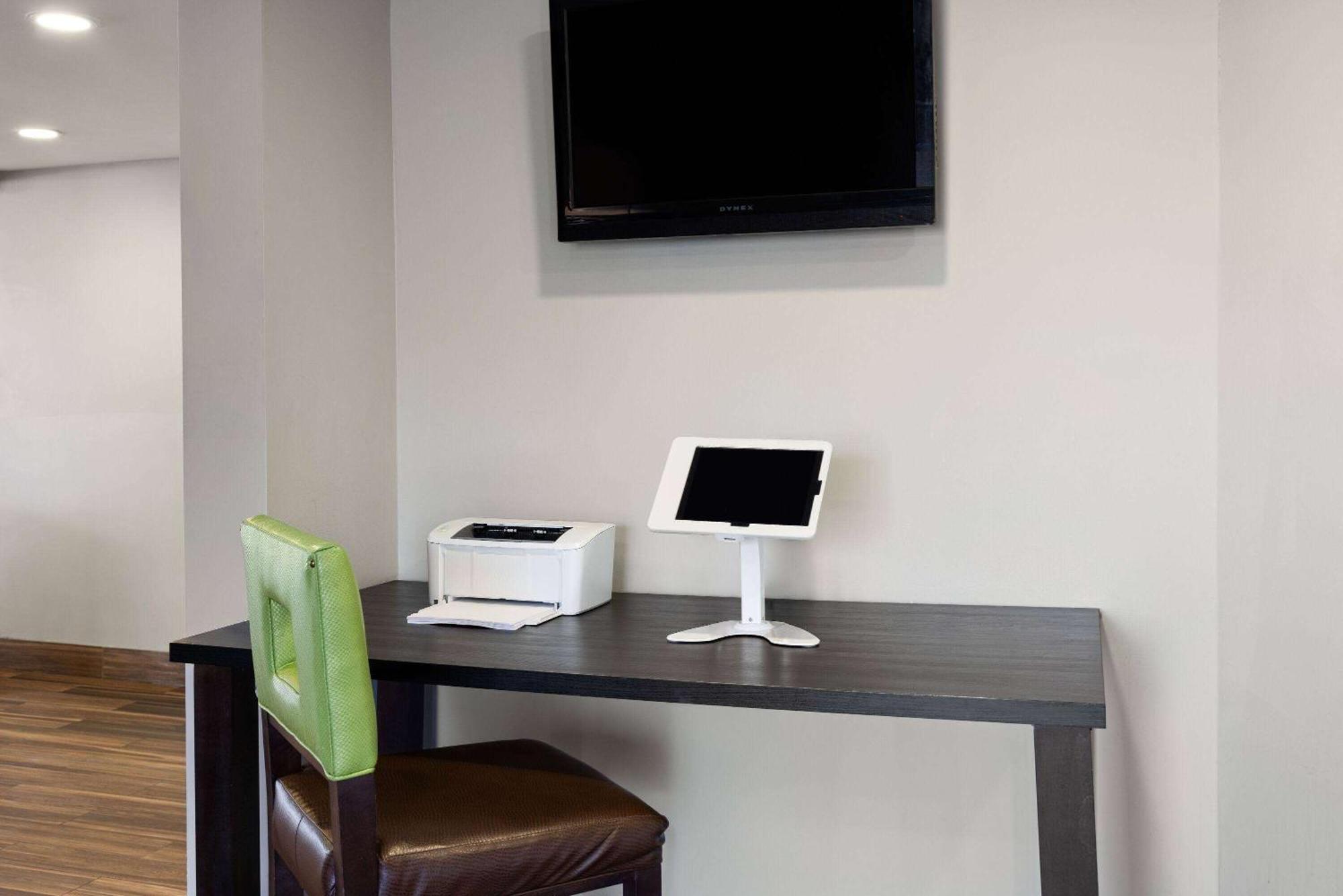 Baymont By Wyndham Newark At University Of Delaware Exteriör bild