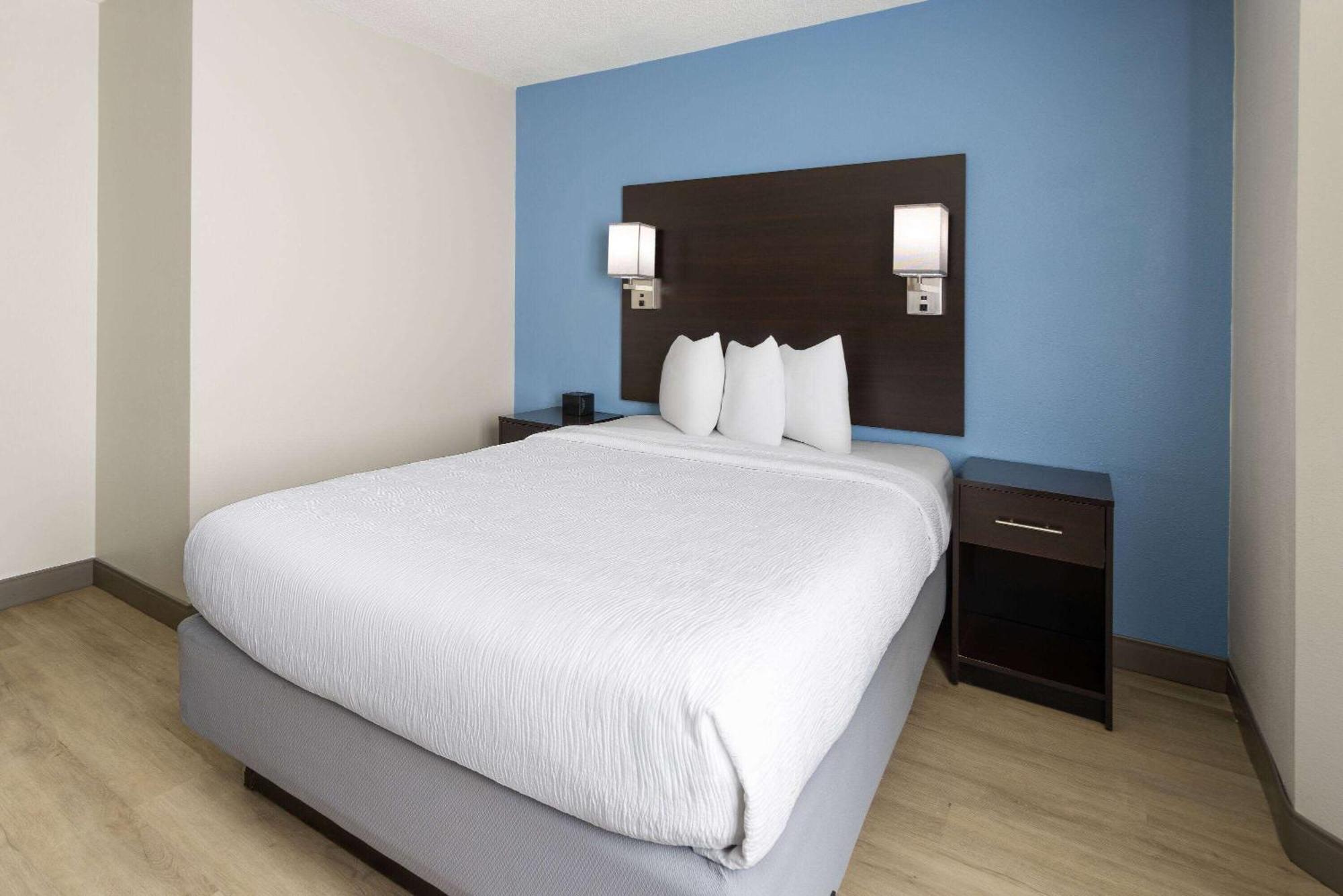Baymont By Wyndham Newark At University Of Delaware Exteriör bild