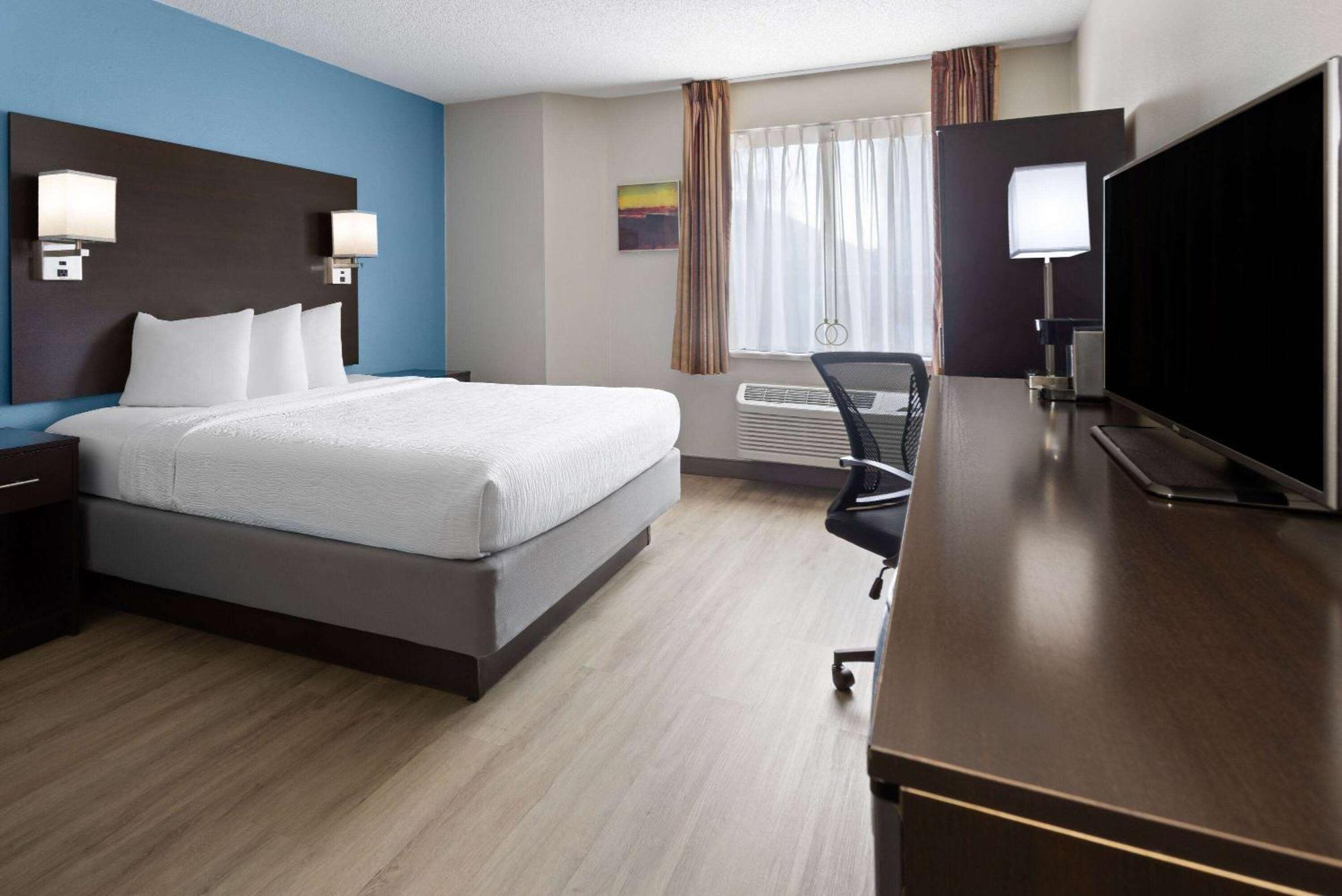 Baymont By Wyndham Newark At University Of Delaware Exteriör bild