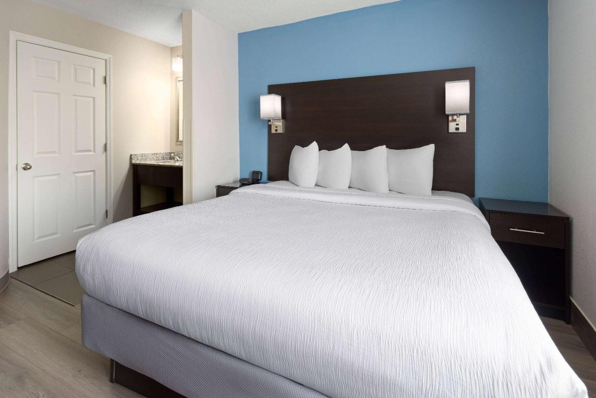 Baymont By Wyndham Newark At University Of Delaware Exteriör bild